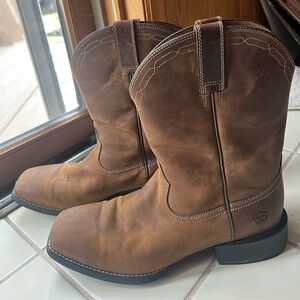 Men’s Ariat 10.5 Brown Cowboy Boots